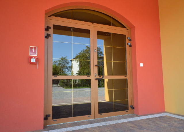 DWÓR JARZĘBINA, WIERZBICA UL. OGRODOWA 3