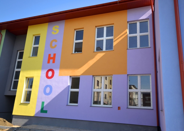 SZKOŁA PODSTAWOWA, RADOM UL. RADOMSKIEGO 7